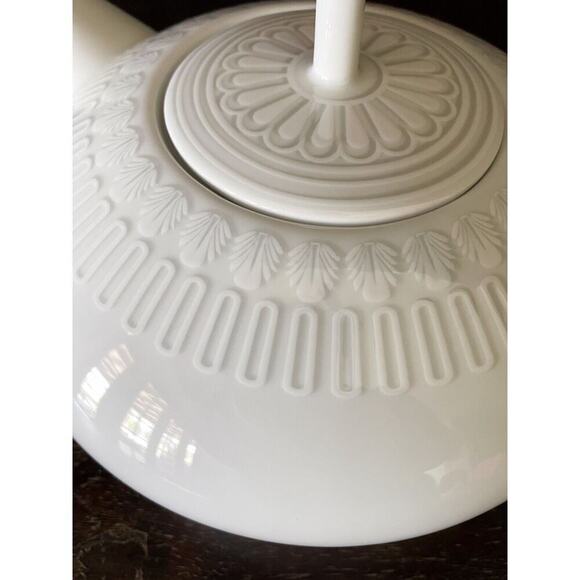 Ornament Collection Vista Alegre Tea Pot Porcelain Sam Baron, 2011 - Picture 8 of 10